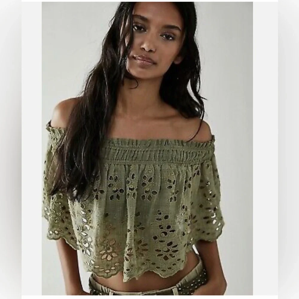 NWOT FP One Perla Eyelet Lace Off-shoulder Hot Pink Crop Top